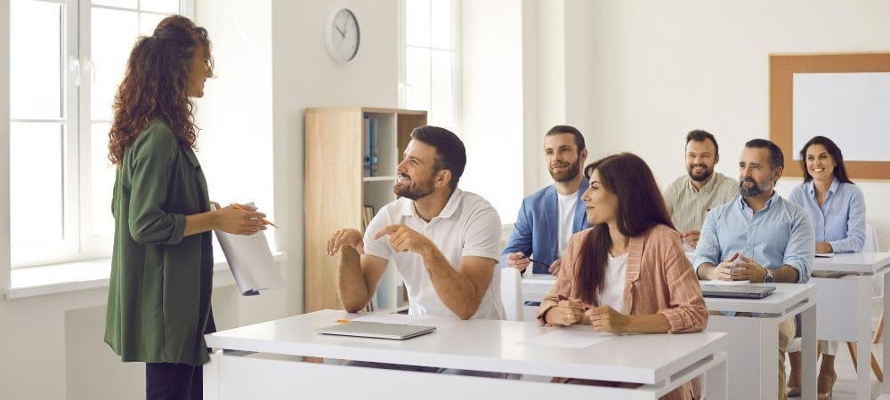 Beyond Grammar: How to Speak English with Confidence and Natural Flow